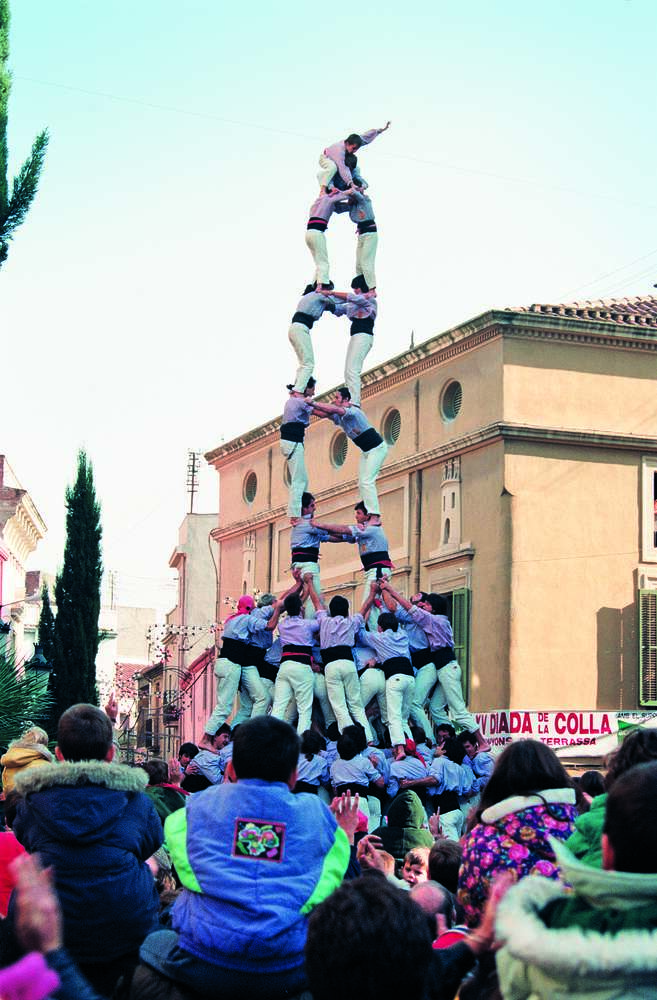 2 de 9 amb folre i manilles carregat pels Minyons de Terrassa el 21 de novembre del 1993